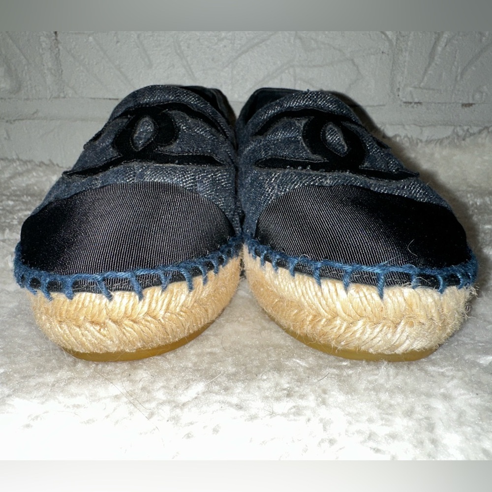 Chanel Denim Blue and Black CC Espadrille Size 37 - Picture 8 of 13